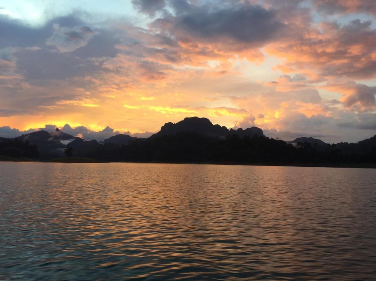 Khaosok Bamboo Huts Resort Khao Sok National Park ภายนอก รูปภาพ