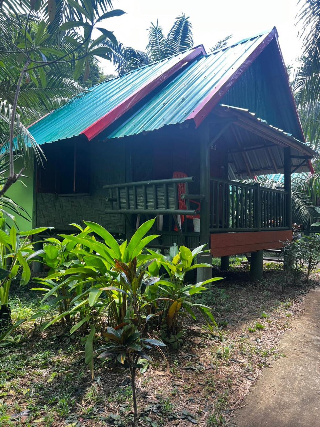 Khaosok Bamboo Huts Resort Khao Sok National Park ภายนอก รูปภาพ