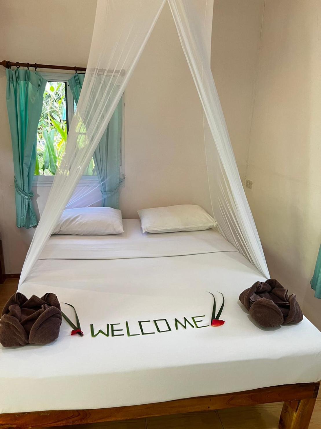 Khaosok Bamboo Huts Resort Khao Sok National Park ภายนอก รูปภาพ