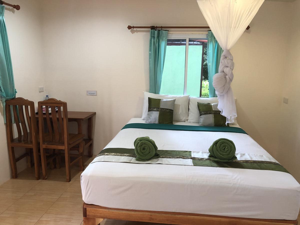 Khaosok Bamboo Huts Resort Khao Sok National Park ภายนอก รูปภาพ